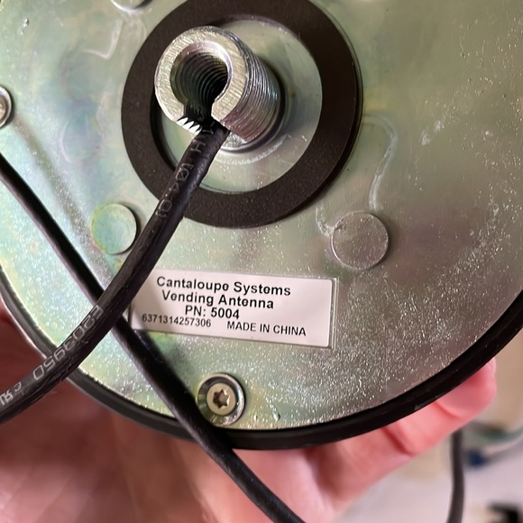 [ Random Vending Machine Parts - Keys • Antenna • Card Reader • Wires ] - Picture 3 of 6